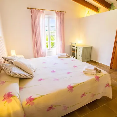 Charming With A/c And Wifi Semesterbostad Pollença