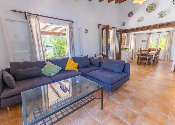 Dom wakacyjny Charming With A/c And Wifi *