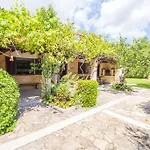 Charming With A/c And Wifi 度假居 波连斯萨