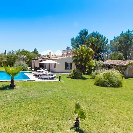 Holiday home Charming With A/c And Wifi