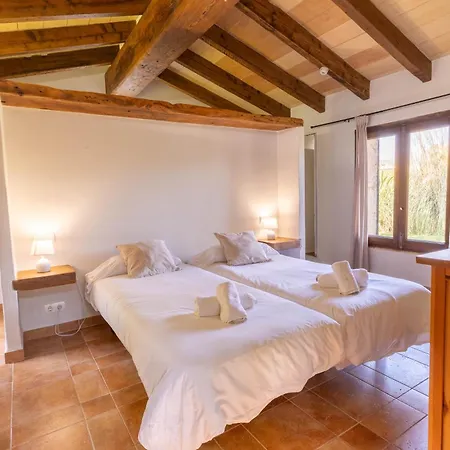 Holiday home Charming With A/c And Wifi