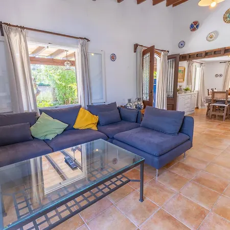 Holiday home Charming With A/c And Wifi *