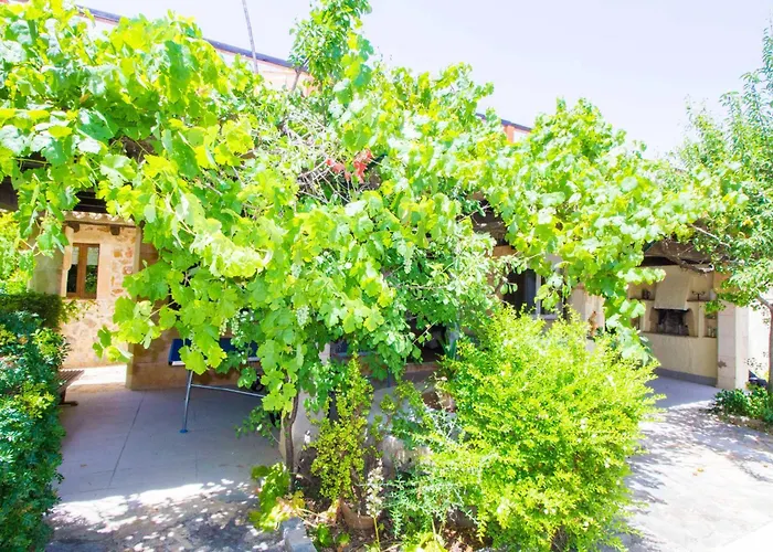 Charming With A/c And Wifi *