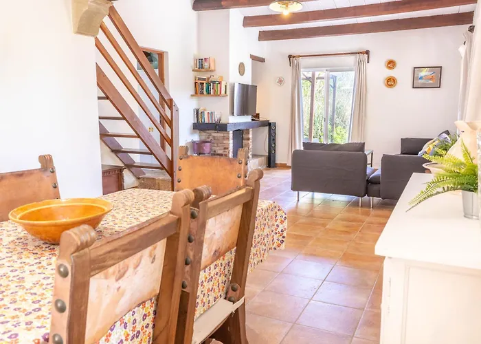 Charming With A/c And Wifi Hébergement de vacances